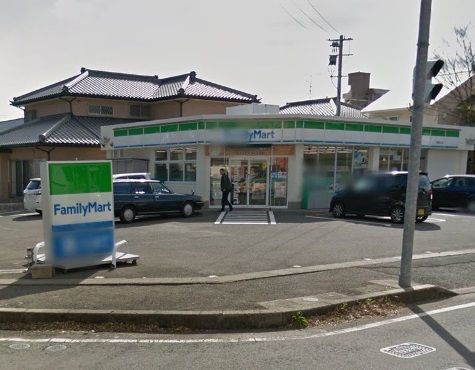 近くのファミリーマート 東長崎矢上店まで264m(徒歩4分)