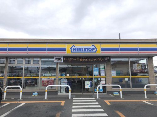 近くのミニストップ 太田南矢島町店まで758m（徒歩10分）