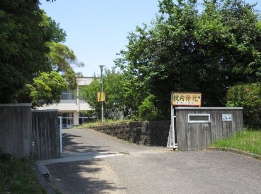 近くの荒尾市立有明小学校まで1,207m(徒歩16分)