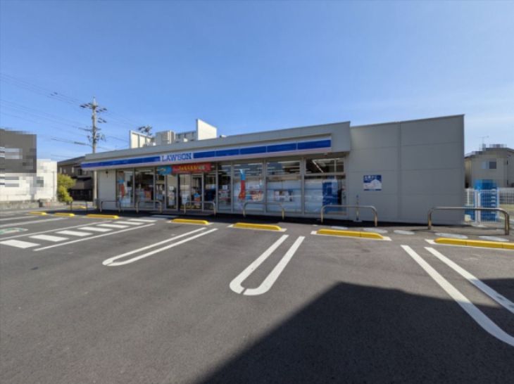 近くのローソン 北名古屋熊之庄店まで382m(徒歩5分)