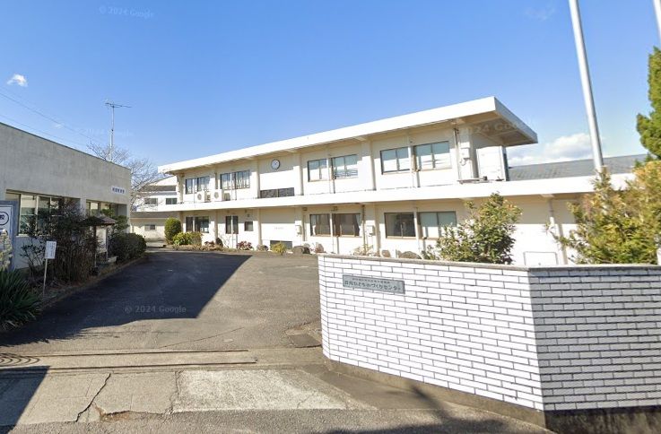近くの日向地区高等職業訓練校まで884m(徒歩12分)