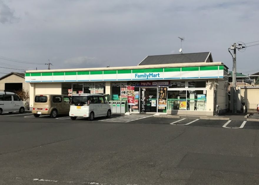 近くのファミリーマート岡山兼基店まで1,020m(徒歩13分)