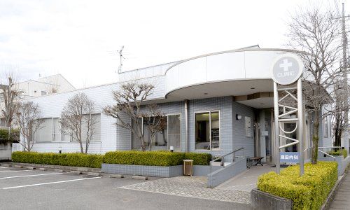 近くの岡田内科医院まで178m(徒歩3分)