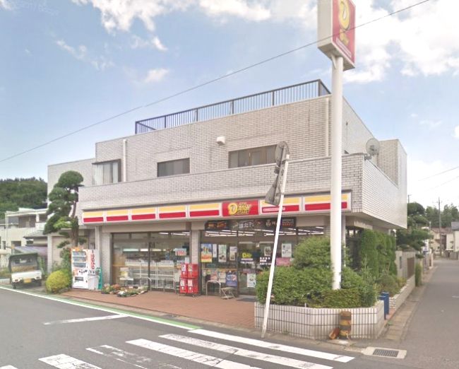 近くのニューヤマザキデイリーストア千葉仁戸名町店まで604m（徒歩8分）