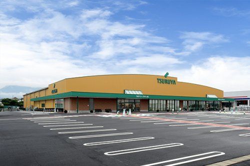 近くのTSURUYA(ツルヤ) ローズタウン店まで2,023m（徒歩26分）