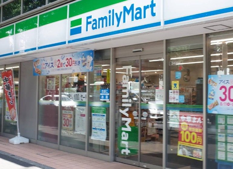 近くのファミリーマート 杉並桃井店まで477m(徒歩6分)