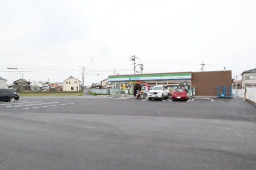 近くのファミリーマート 一宮定水寺店まで835m(徒歩11分)