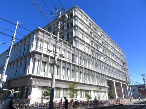 近くの東京ベイ・浦安市川医療センターまで1,038m（徒歩13分）
