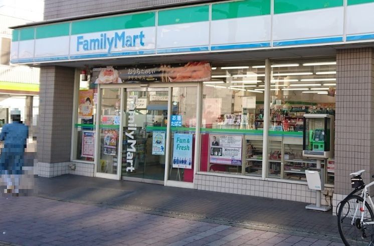 近くのファミリーマート 岡山天瀬店まで445m（徒歩6分）