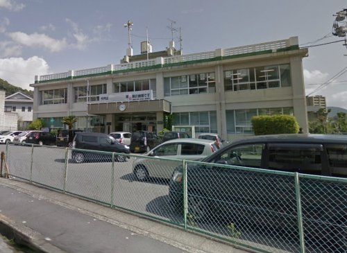 近くの長崎市役所地域センター 日見支所まで627m(徒歩8分)