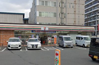 近くのセブンイレブン 大阪川口2丁目店まで201m(徒歩3分)