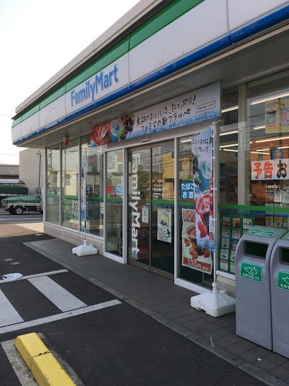 近くのファミリーマート 高松仏生山北店まで1,332m(徒歩17分)