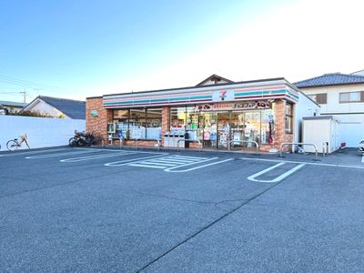 近くのセブンイレブン 前橋岩神町3丁目店まで408m（徒歩6分）