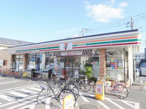 近くのセブンイレブン 川口東本郷店まで750m（徒歩10分）