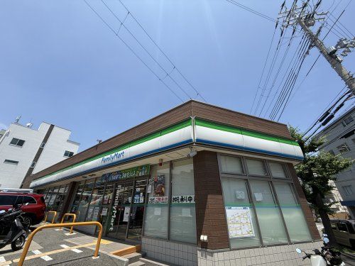 近くのファミリーマート 神戸城内通店まで132m(徒歩2分)