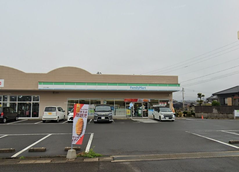 近くのファミリーマート大村大川田店まで765m(徒歩10分)
