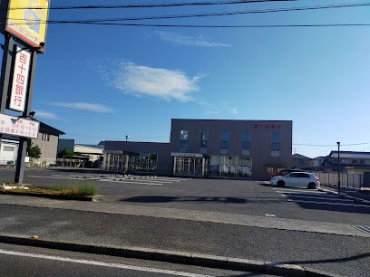 近くの百十四銀行円座支店まで1,192m（徒歩15分）