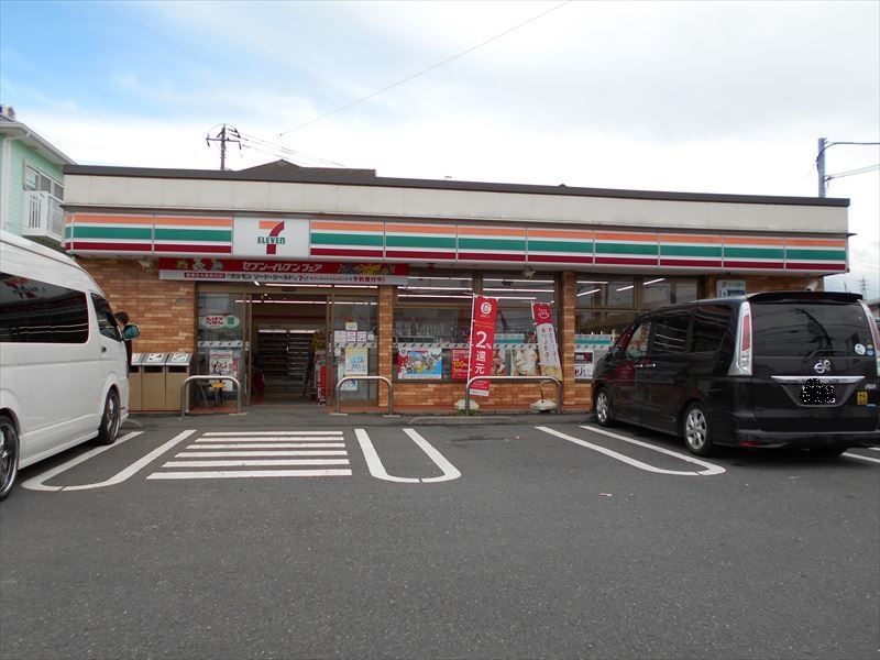 近くのコンビニまで507m（徒歩7分）