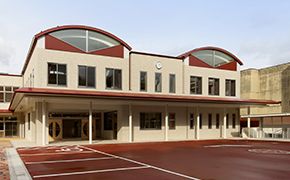 近くのこうのとり認定こども園まで458m（徒歩6分）