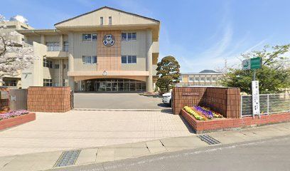 近くの三野津中学校まで120m（徒歩2分）