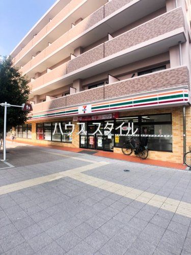近くのセブンイレブン 川口4丁目店まで69m（徒歩1分）