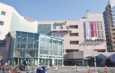 近くのイオン横須賀まで800m(徒歩10分)