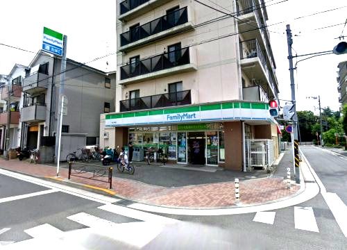 近くのファミリーマート東古市場店まで105m(徒歩2分)