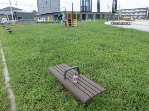 近くの美園3丁目第二公園まで796m（徒歩10分）