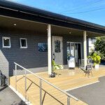 近くのハルハルファームまで244m（徒歩4分）