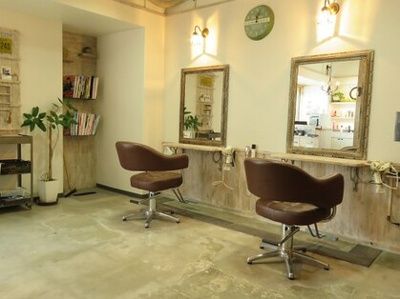 近くのPUZ HAIR【パズヘア】まで1m（徒歩1分）