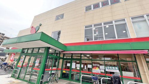 近くのコモディイイダ 大泉店まで190m（徒歩3分）