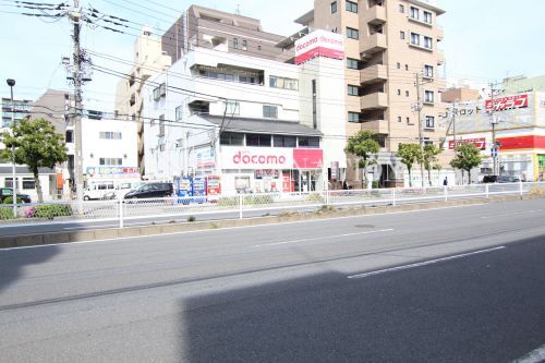 近くのドコモショップ浦安店まで309m（徒歩4分）