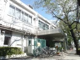 近くの目黒区 碑住区センターまで508m（徒歩7分）