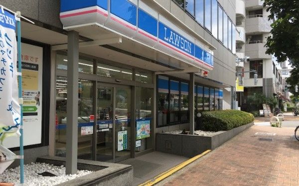 近くのローソン 墨東病院東店まで757m(徒歩10分)