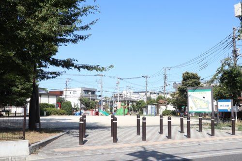 近くの末広公園まで335m（徒歩5分）