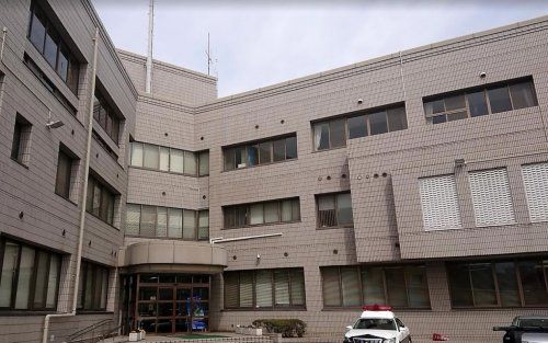 近くの児島警察署まで3,373m（徒歩43分）