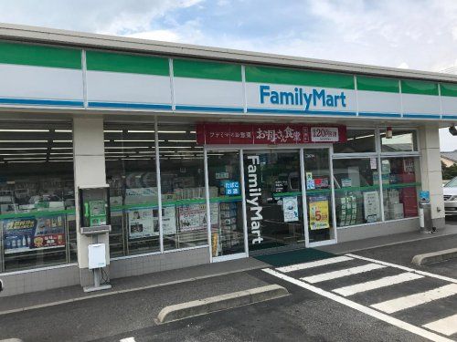 近くのファミリーマート 高松林町店まで865m（徒歩11分）