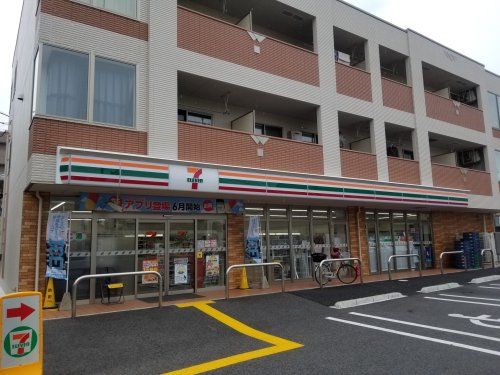 近くのセブンイレブン 守山市民病院前店まで376m（徒歩5分）