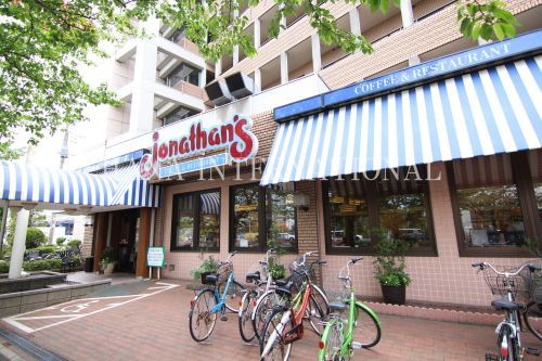 近くのジョナサン 浦安店まで427m(徒歩6分)