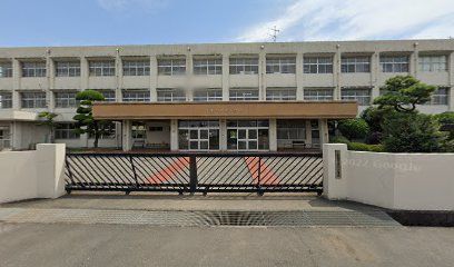 近くの小学校まで1,508m（徒歩19分）