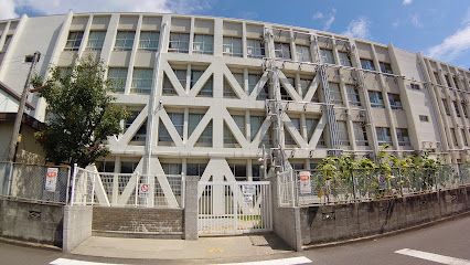 近くの高松市立太田南小学校まで1,242m（徒歩16分）