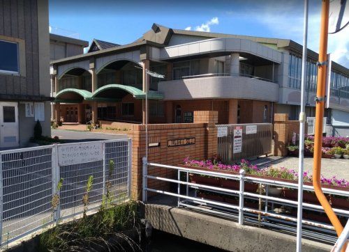 近くの岡山市立吉備小学校まで52m(徒歩1分)