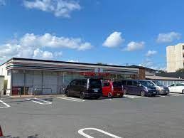 近くのセブンイレブン 千葉高田町店まで607m（徒歩8分）