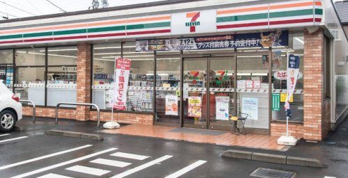 近くのセブンイレブン 小金井東八貫井南店まで576m(徒歩8分)