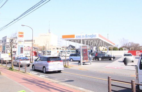 近くのエネオスまで588m(徒歩8分)