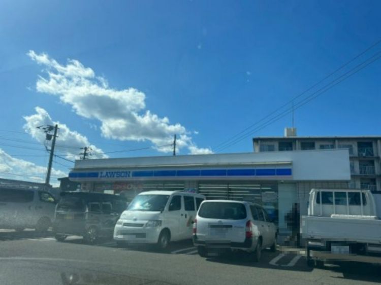 近くのローソン 新居浜新田町店まで405m(徒歩6分)
