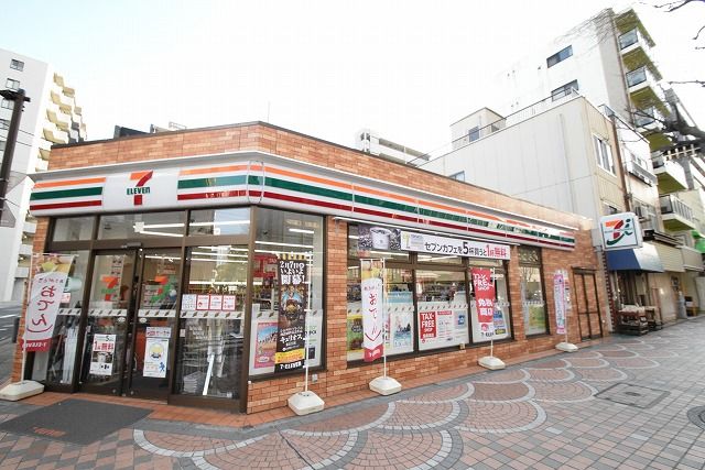 近くのセブンイレブン 横浜伊勢佐木町7丁目店まで190m（徒歩3分）