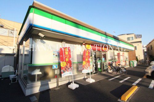 近くのコンビニまで434m（徒歩6分）