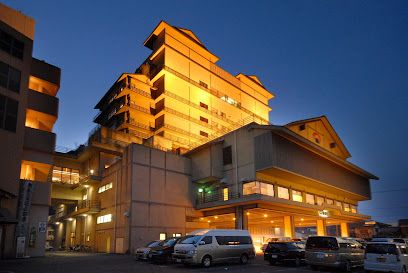 近くの琴参閣まで974m（徒歩13分）