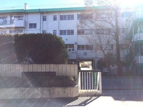 近くのさいたま市立三室小学校まで485m（徒歩7分）